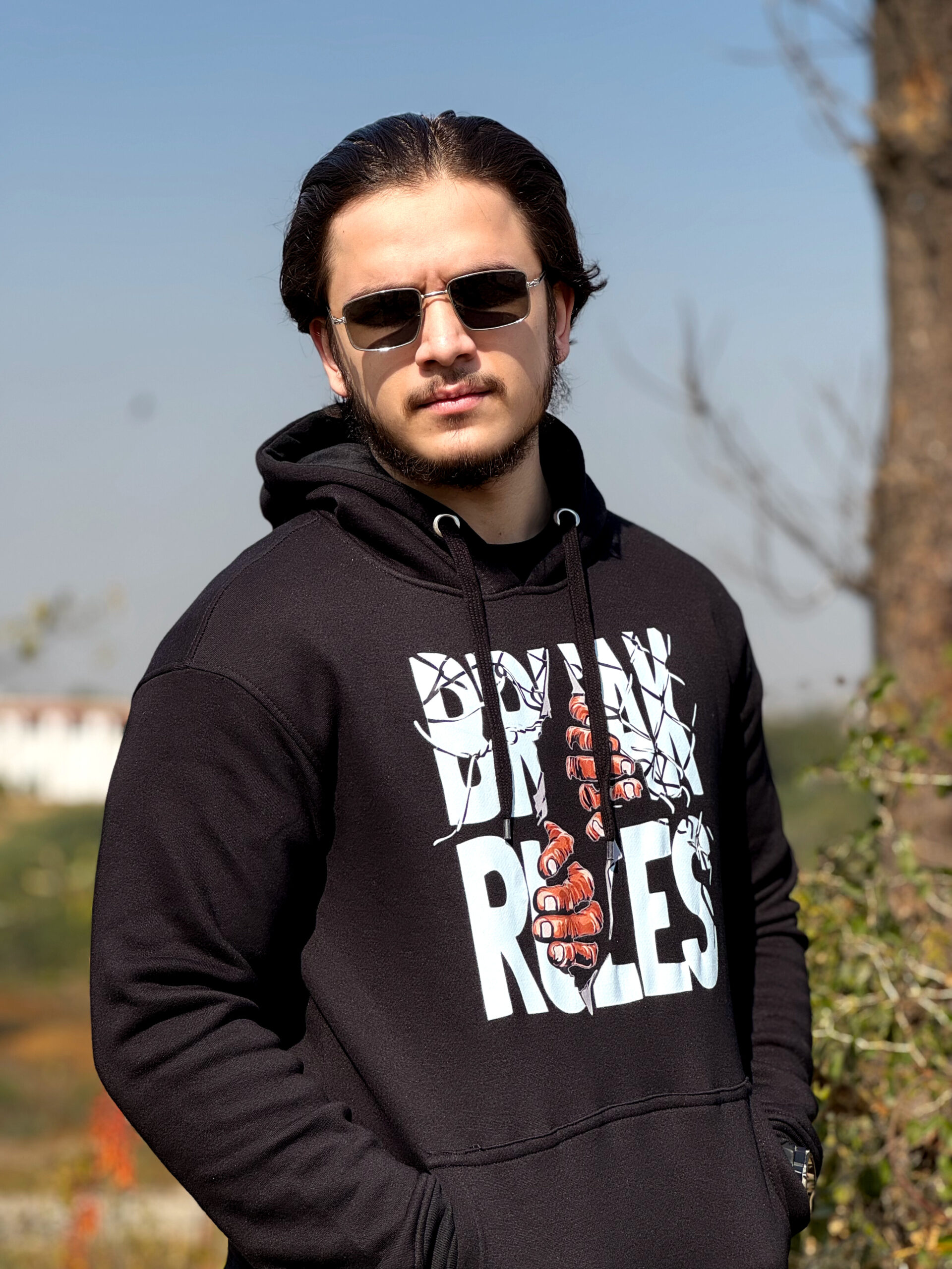 GRAPHIC HOODY - Image 2